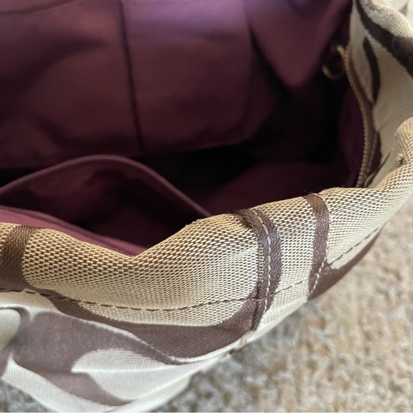 USED Authentic Coach Carly Signature HandBag
Purse Satchel - Picture 14 of 15